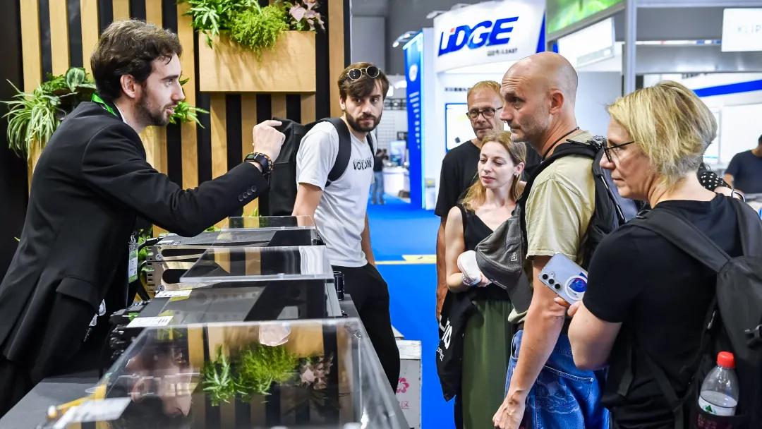 800元现金福利来啦~您邀请的海外买家，我们来补贴！